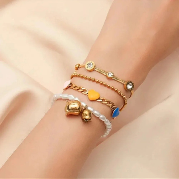 Anthropologie Freshwater Pearl Gold and White Beaded Bracelet - Picture 5 of 10